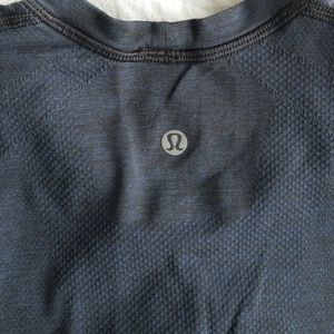 Preowned Lululemon Metal Vent T Shirt M Navy